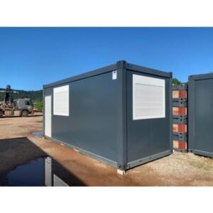 modulo-prefabbricato-nero-elegante-isolato-e-multifunzione-2-600×641